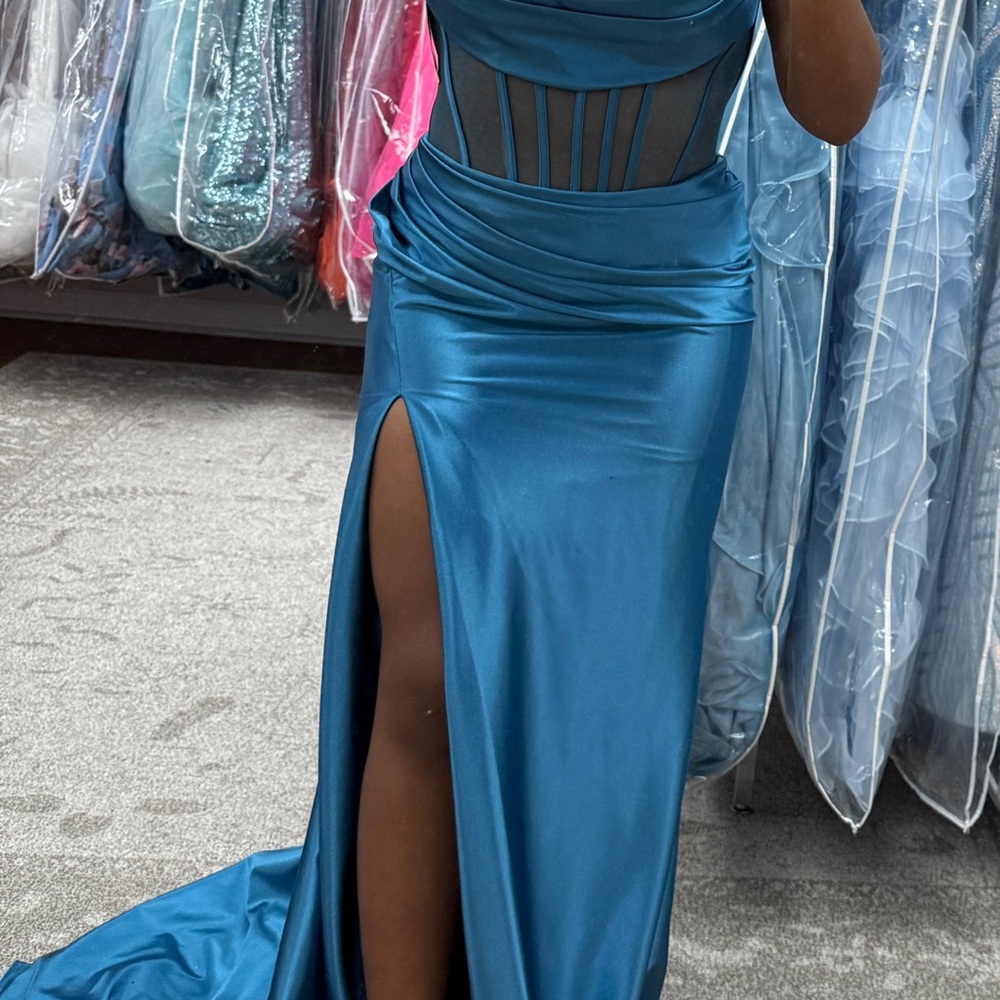 Blue Strapless Sweetheart Prom Gown